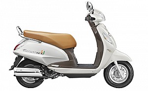 Suzuki Access 125 Special Edition Price India Specifications Reviews Sagmart The access 125 special edition is styled with a trendy, maroon coloured leatherette seat cover. sagmart