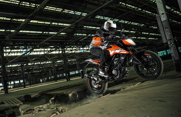 2017 Ktm Duke 200 Unleashed Get Edgier Body And New Paint Job