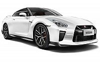 Nissan GT-R 3.8 V6 Storm White pictures