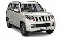 Mahindra TUV 300 T10 AMT pictures