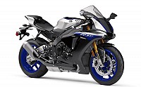 Yamaha YZF R1M Front pictures