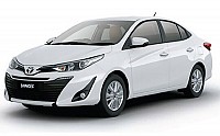 Toyota Yaris J Super White pictures