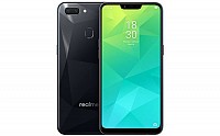 Realme 2 Back and Front pictures