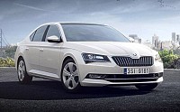 Skoda Superb Style 1.8 TSI MT pictures