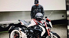 MV Agusta and Lewis Hamilton Signed Pact Again to Sketch New Bike Design