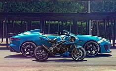 Jakusa Beauty from the Beasts: Jaguar F-Type and Triumph Speed Triple