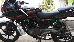 Bajaj Launched New Pulsar 220F in India With a BS4 Engine