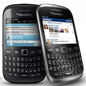 BlackBerry Curve 9220 Front And Side