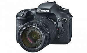 Canon EOS 7D DSLR Front And Side
