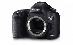 Canon EOS 5D Mark III (Body) Front And Side