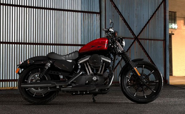 Harley Davidson Iron 883 Hard Candy Custom
