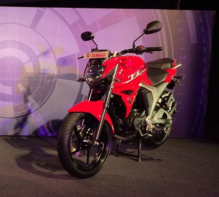 Yamaha FZ-S FI V2.0 and FZ FI V2.0 launched in India