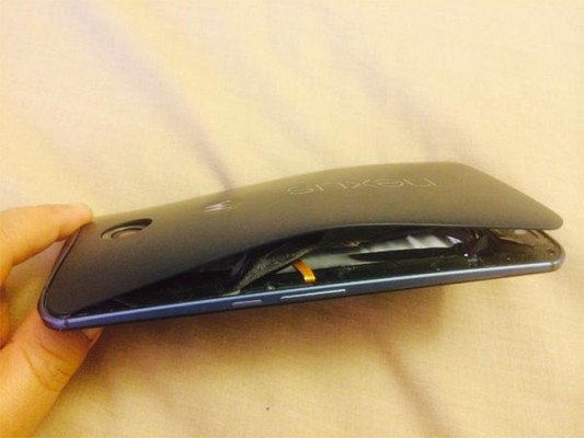 Nexus 6 Battery Swells