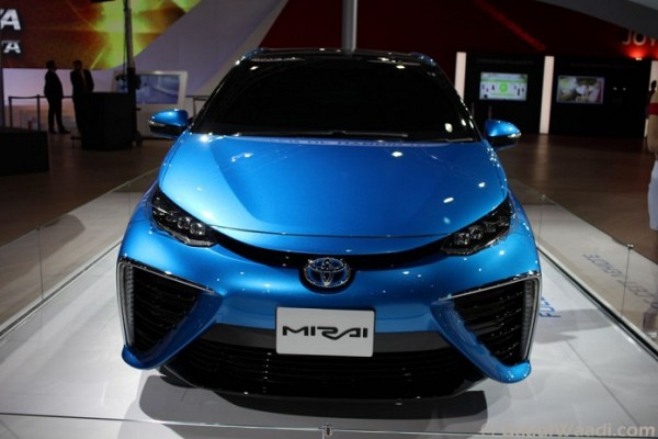 2016-Toyota-Mirai-Hydrogen-car-Showcased-at-2016-Delhi-Auto