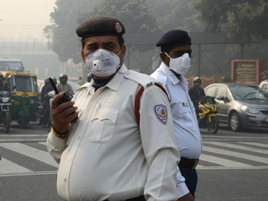 Delhi Traffic Police in Pollution