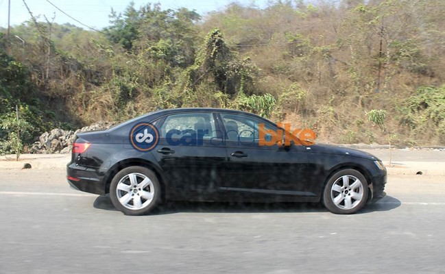 Audi A4 Spied on the Mumbai roads
