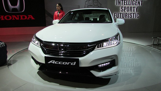 Honda Accord Hybrid on Launch Card