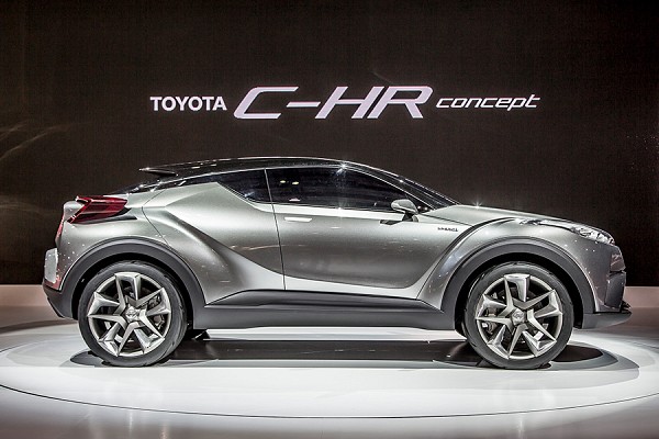 Toyota Revealed Interior of the Upcoming Crossover C-HR