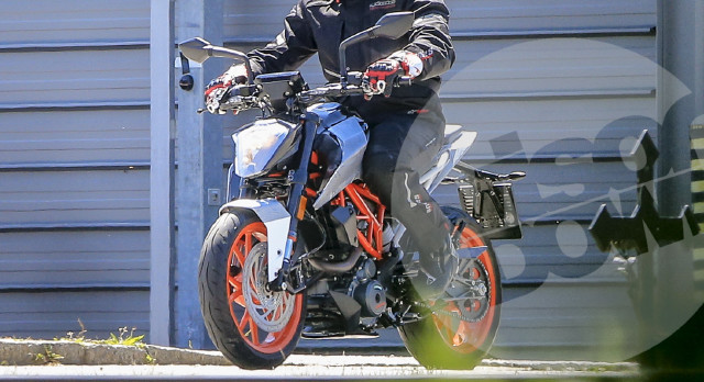 KTM 390 Duke Flaunts Muscular Restyling During Trials: SPOTTED
