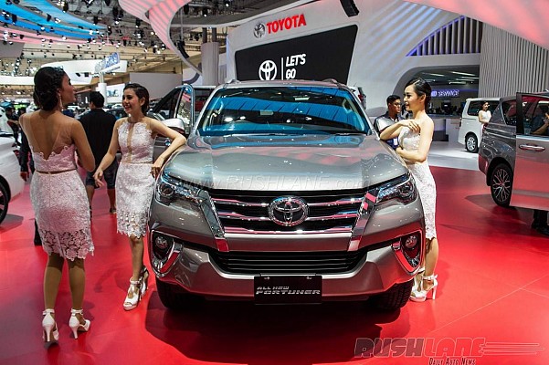 Latest Generation Toyota Fortuner Displayed at 2016 GIIAS