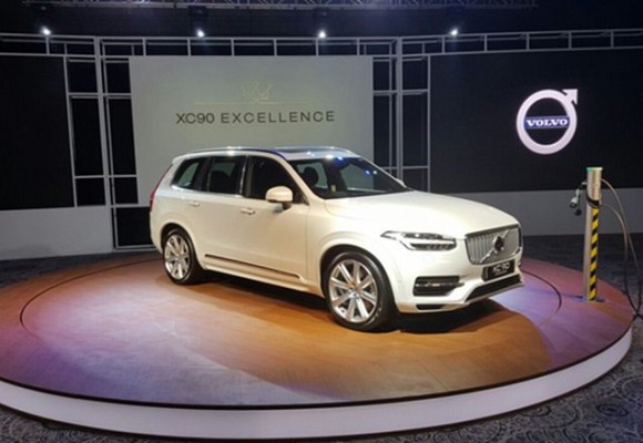 Volvo Launches XC90 T8 Hybrid in India at INR 1.25 Crore 