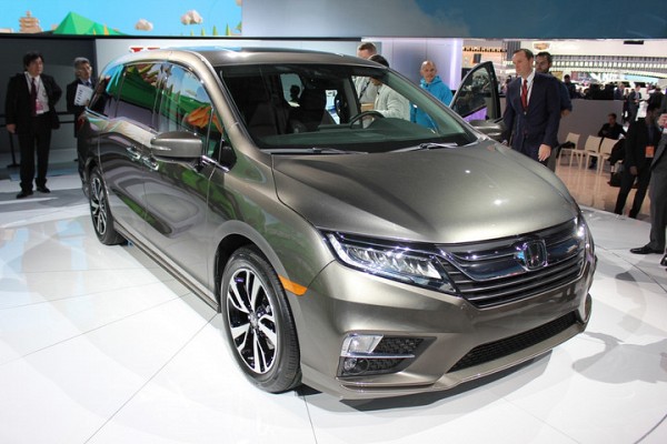 NAIAS 2017: Fifth-Gen Honda Odyssey Unveiled