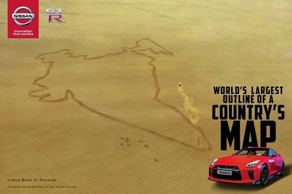 Nissan GT-R Tributes India on the Republic Day Draws the Indian Map Outline