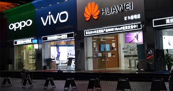 Chinese smartphone makers Huawei, Oppo and Vivo are considering taking 10% less orders