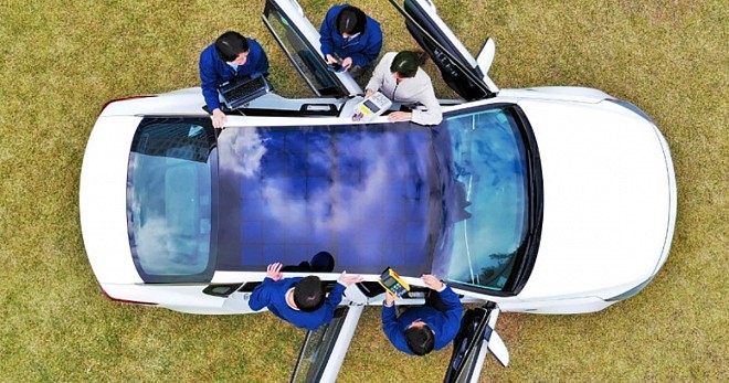 Hyundai Working on Solar Roof