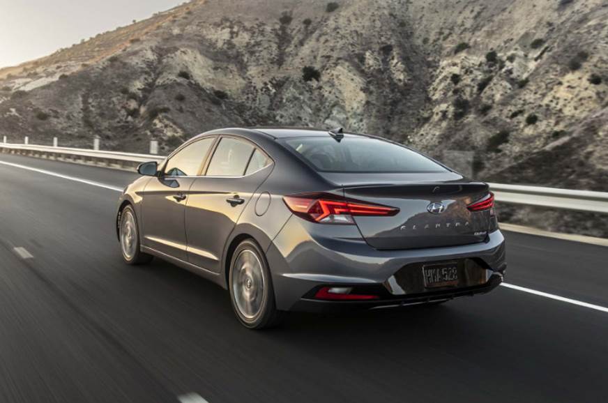 Hyundai Elantra 2018 Back Image