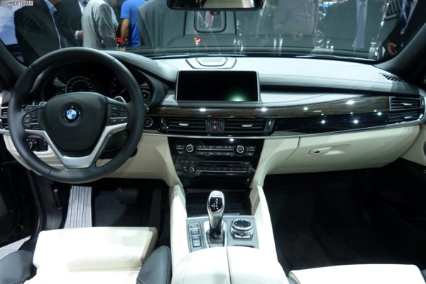 BMW X6 Facelift Interior