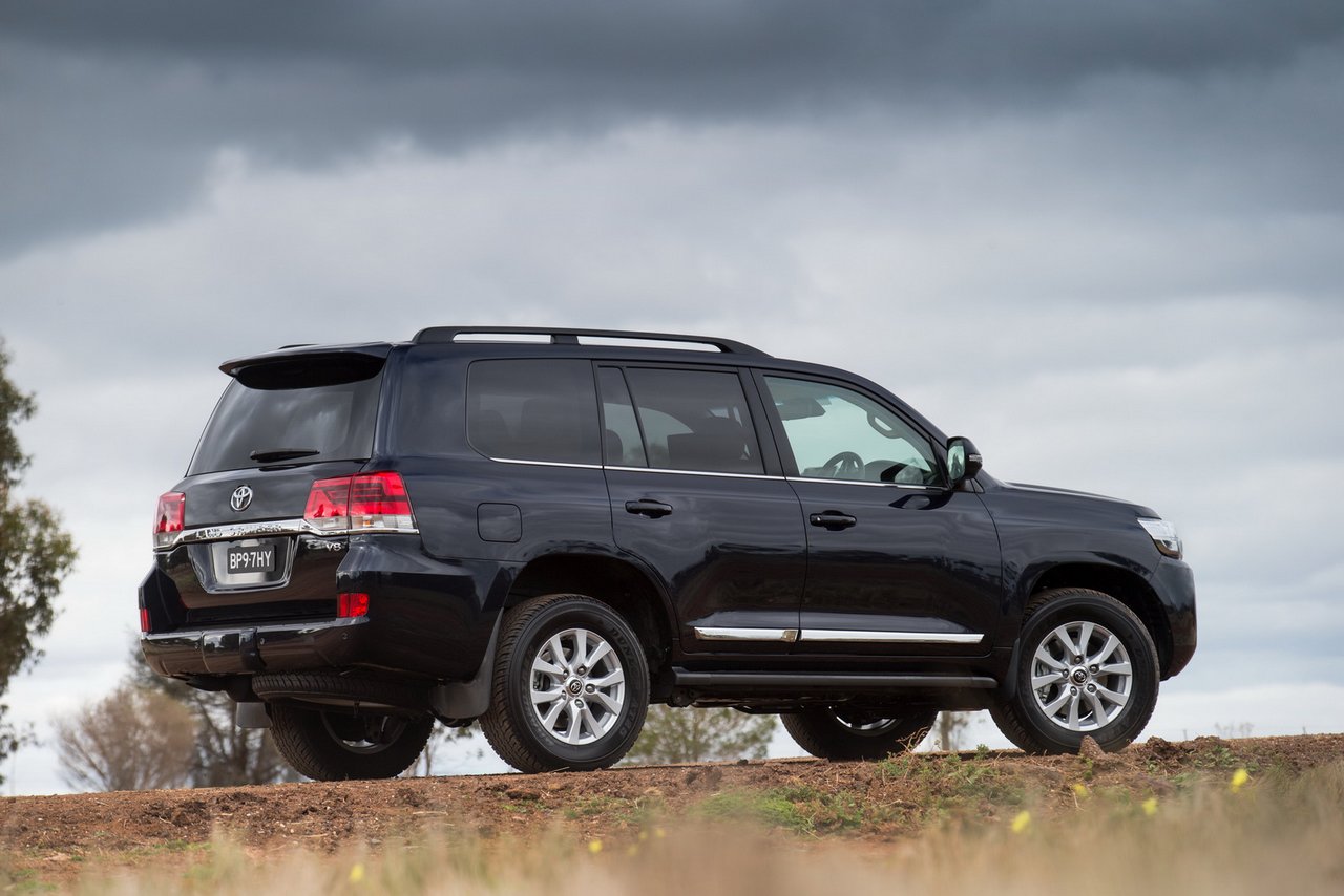 Toyota Land Cruiser 200 Facelift Version