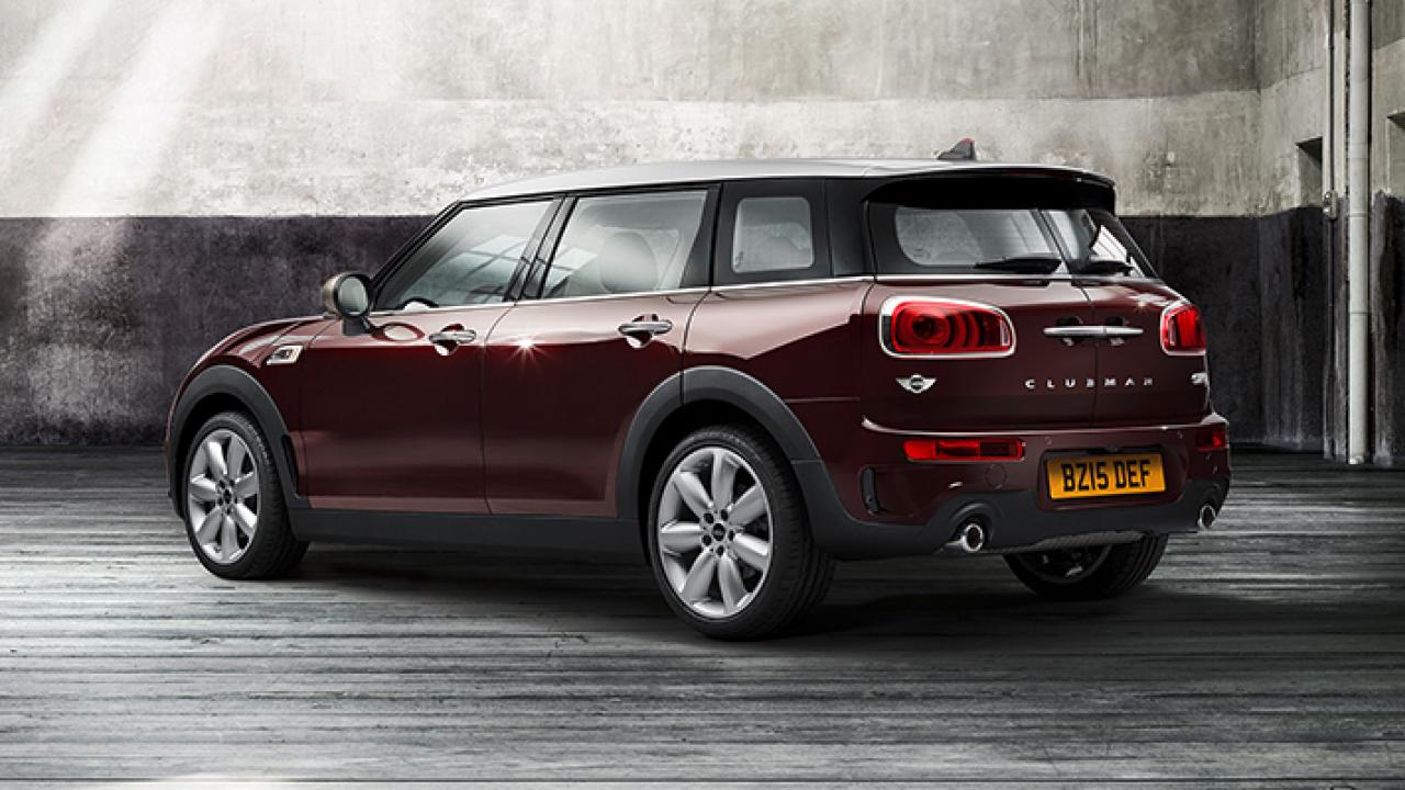 2016 Mini Clubman ALL4 Side Rear Profile