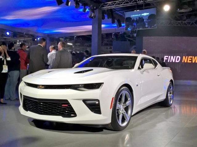 2016-Chevrolet-Camaro-SS-Front-View