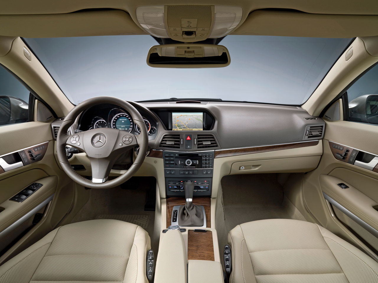 2016-Mercedes-E-class-Interior