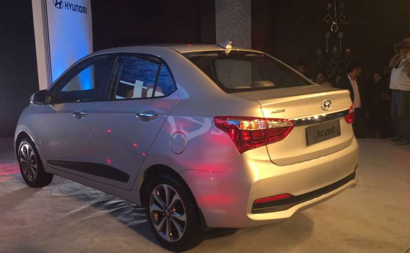 2017 Hyundai Xcent facelift Launched in India side rear profile