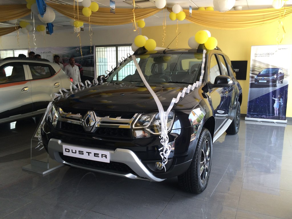 2017 Renault Duster CVT Petrol Automatic India front Fascia