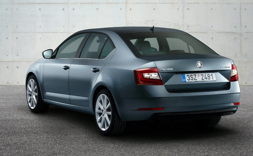 2017 Skoda Octavia Facelift India Side Rear Profile