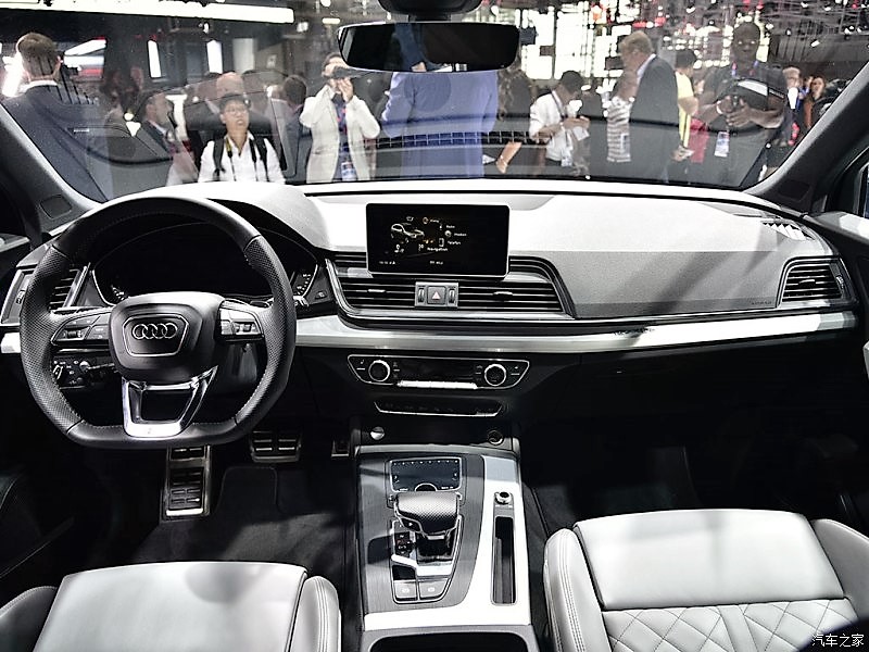 new Audi Q5 interior