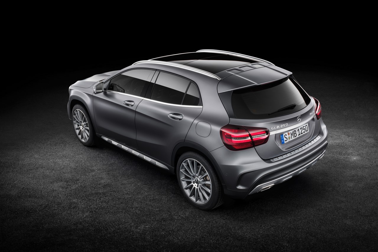 2017 Mercedes GLA Class Revealed at Detroit Auto Show Side Rear Profile