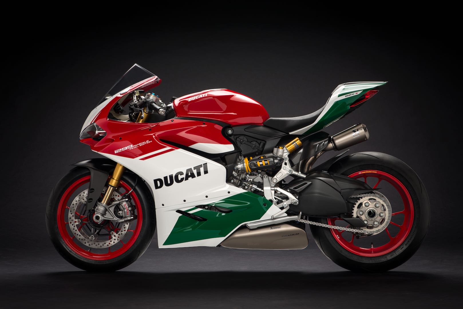 Duati panigale 1299 R final edition from side profile