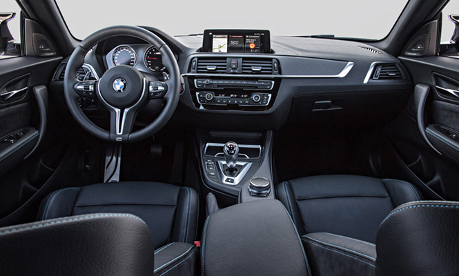BMW-M2-Competition-interior