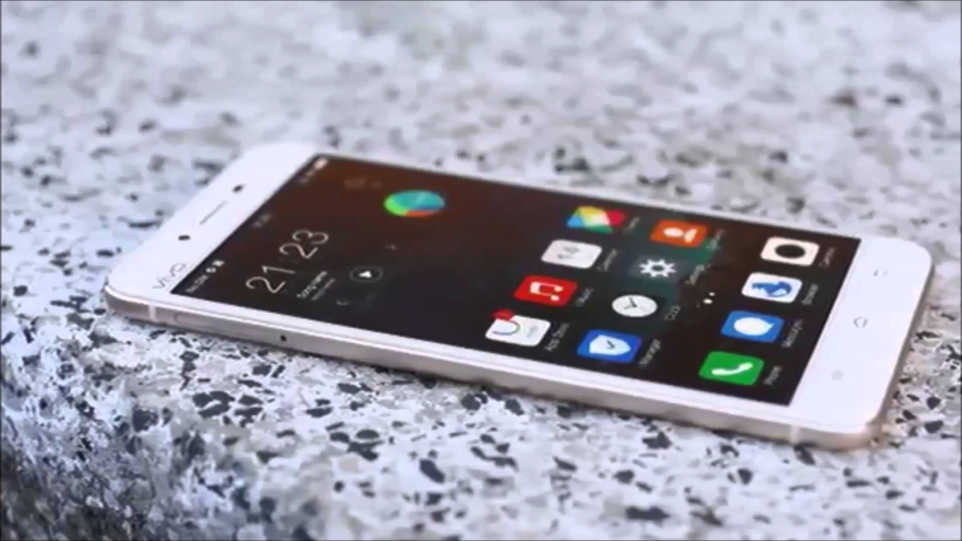 Vivo X6S with a 5.2-inch display 