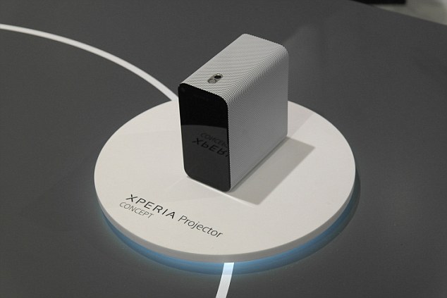 Xperia-Projector-displayed-at-MWC-2016