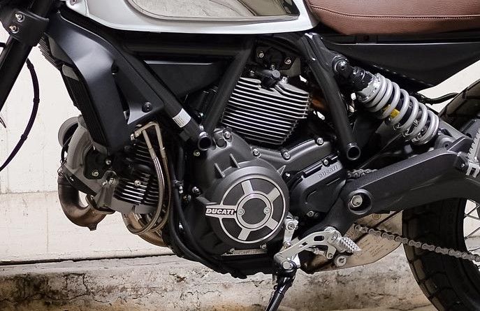 Borrowed Ducati Scrambler 803cc,  2-valve, L-twin engine unit