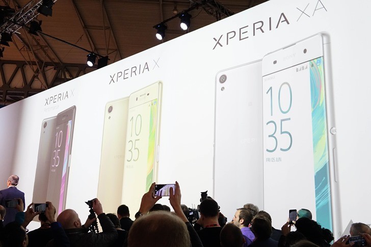 An-Image-From-MWC-during-the-official-unveiling-of-Sony-Xperia-X-Series-handsets