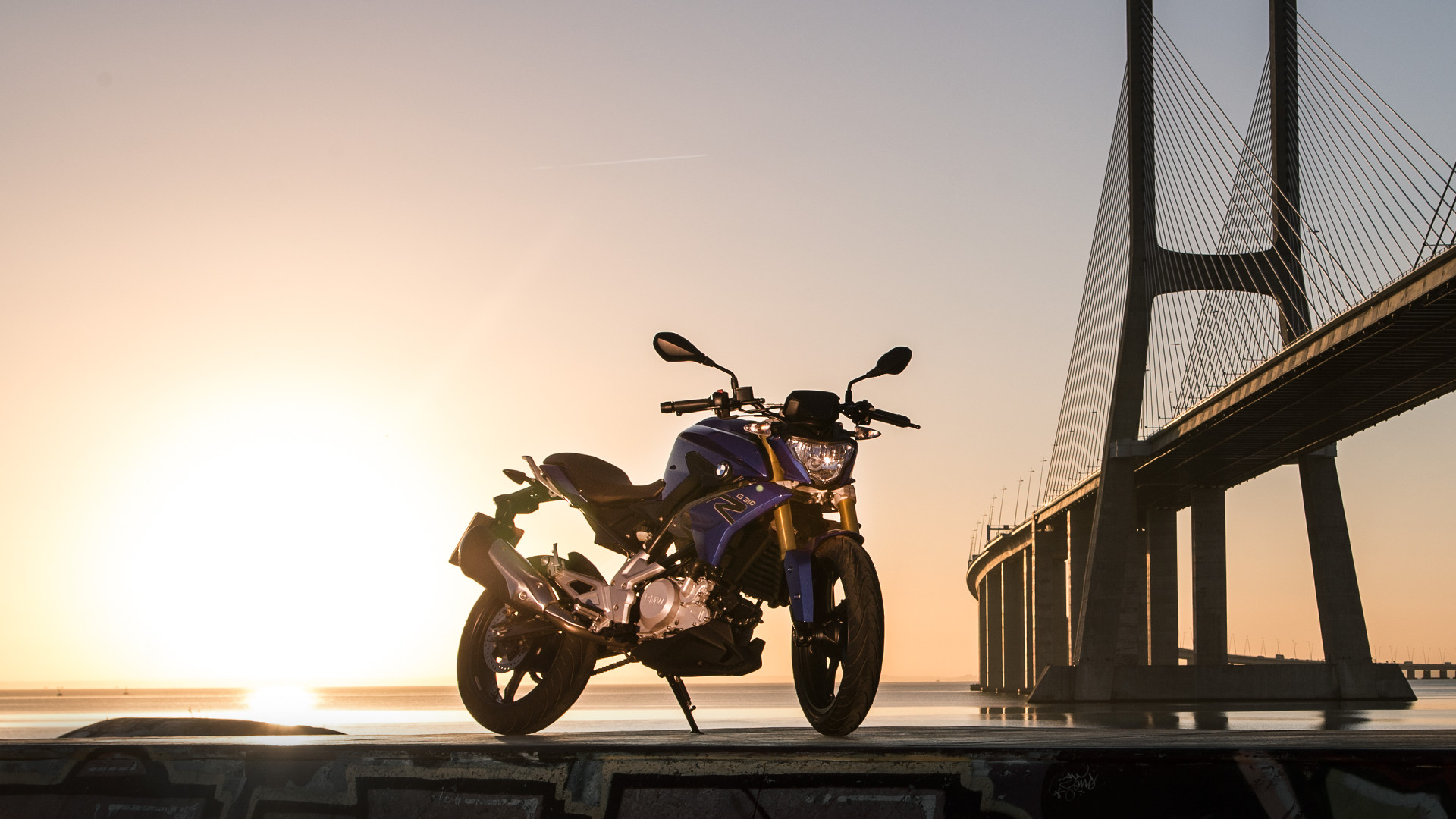 BMW G 310 R Naked Bike �