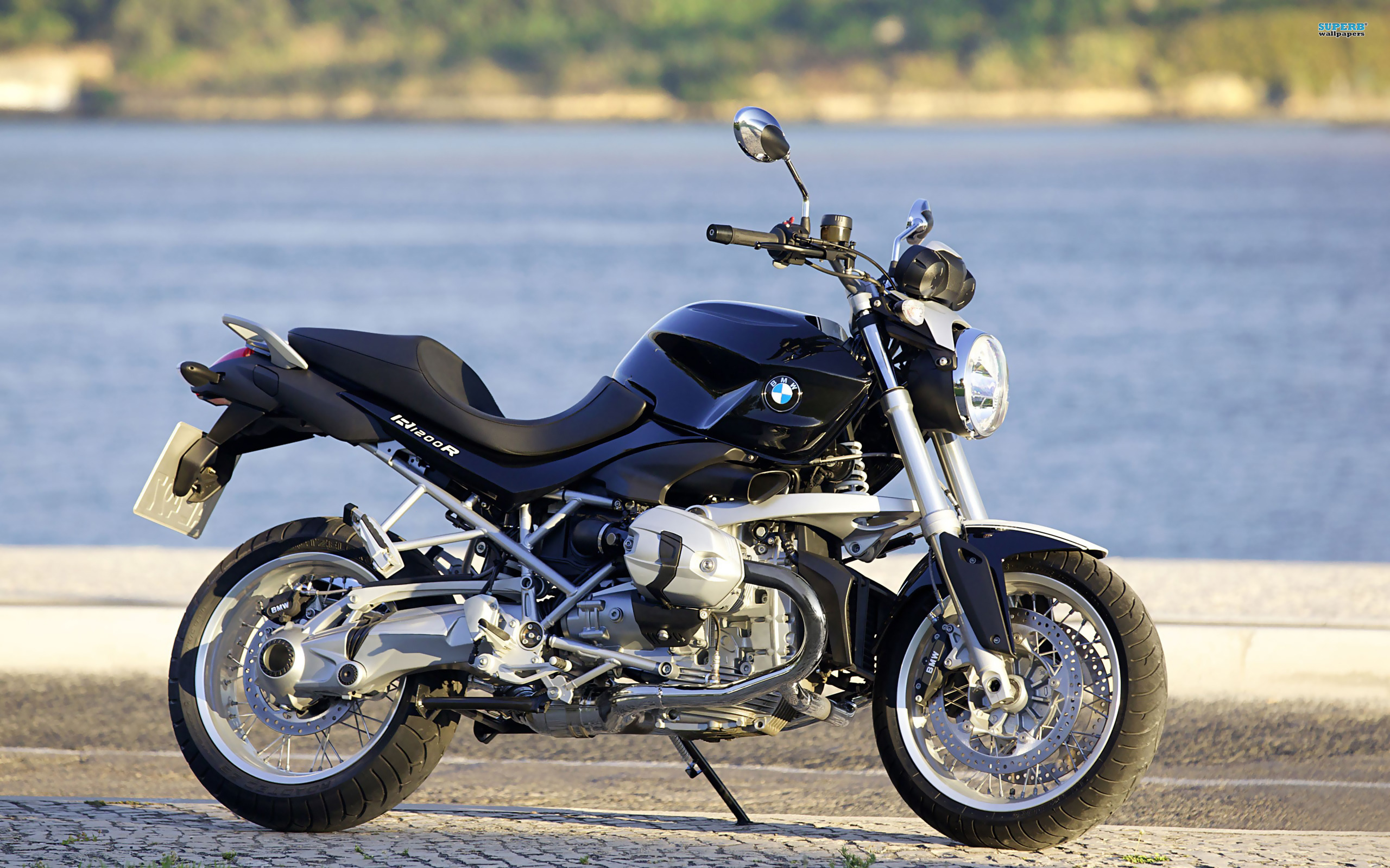 BMW R1200 with some new updates 