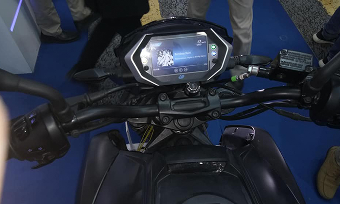 Bajaj Dominar 400 TFT Display  