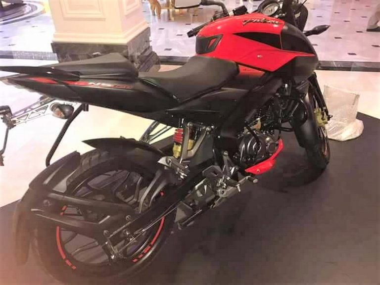 New gen Pulsar 160NS from rear three quarter